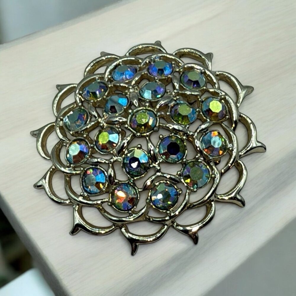 Sarah Coventry Vtg Aurora Borealis Rhinestone Limelight Pin  Brooch Earrings Set - Picture 3 of 7